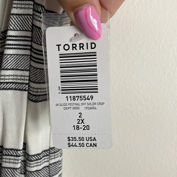 NWT off the shoulder crop top - Picture 3 of 4